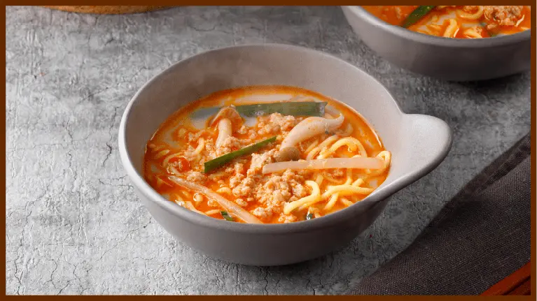 担々豆乳鍋〆ラーメン