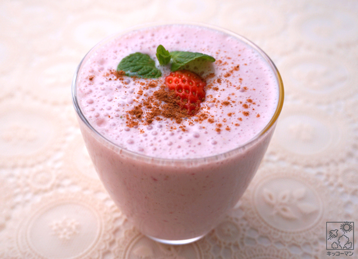 いちごの豆乳スムージー